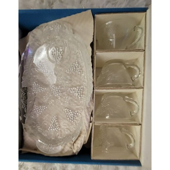 Vintage 8 Piece Anchor Hocking Serwa-Snack Set With Serving Trays & Cups - Picture 8 of 10